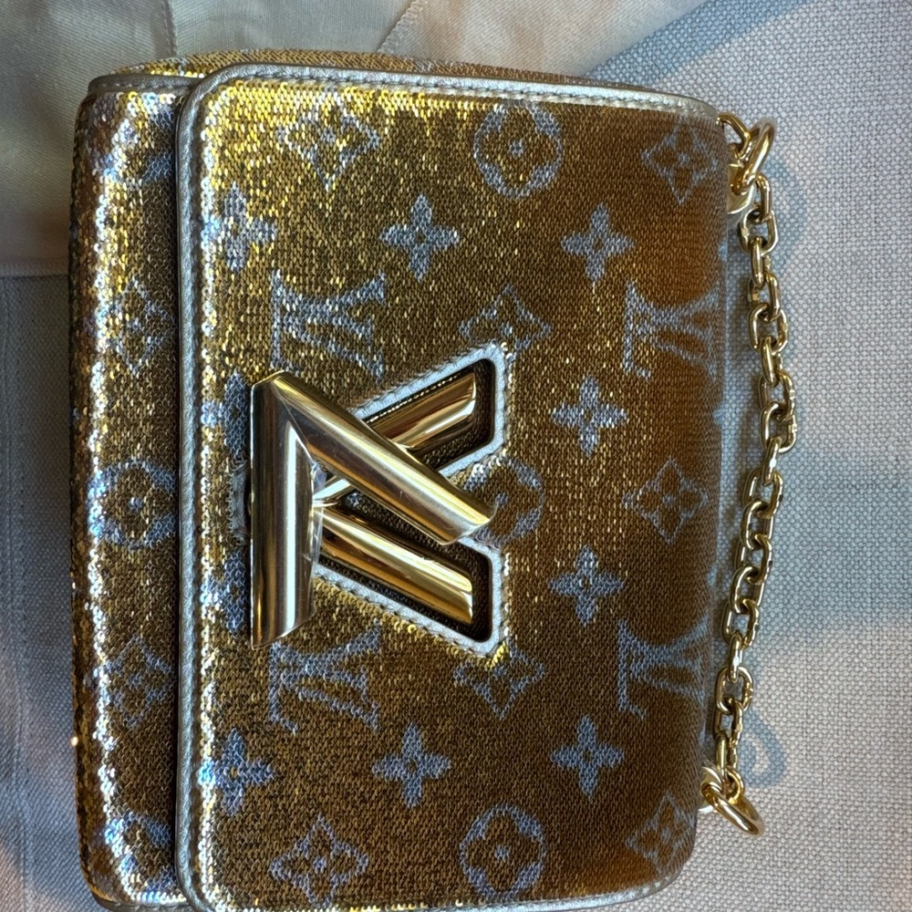 MINT CONDITION Sequin LV Twist PM